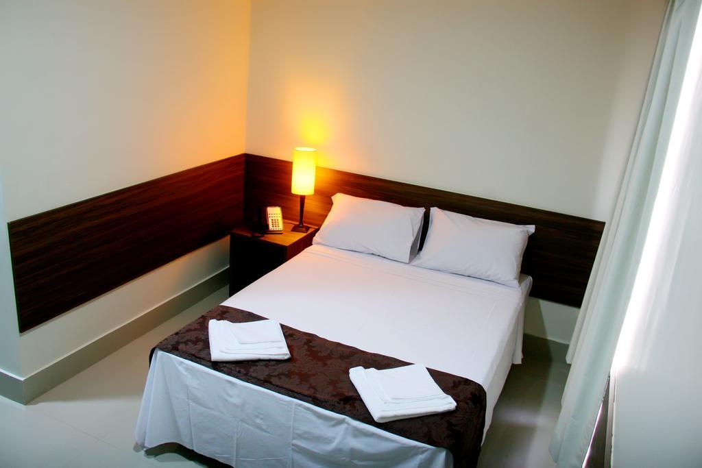 Hotel Belugi Goiânia Szoba fotó